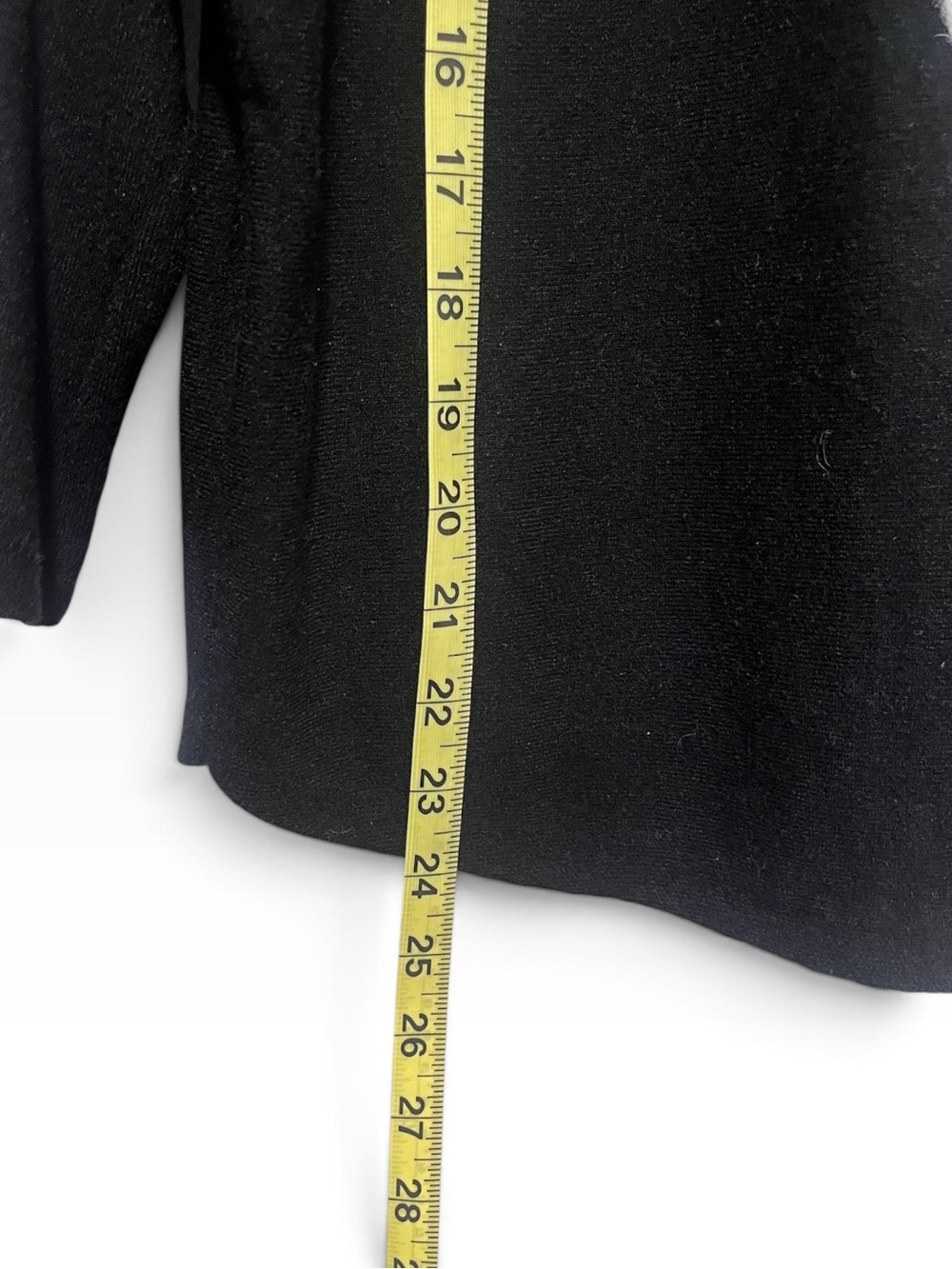 Aæda Black Floral Appliqué Sweater
Large - Picture 6 of 8